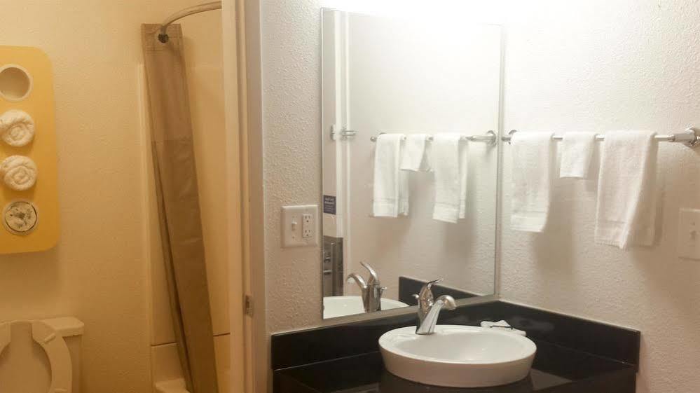 Motel 6-Duluth, Mn Bagian luar foto